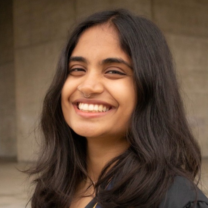 Madeline Eiken Headshot